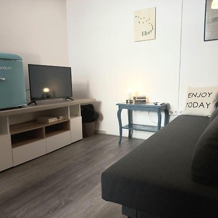 Apartamentos Centricos A 10 Min De La Playa Almeria Luaran gambar